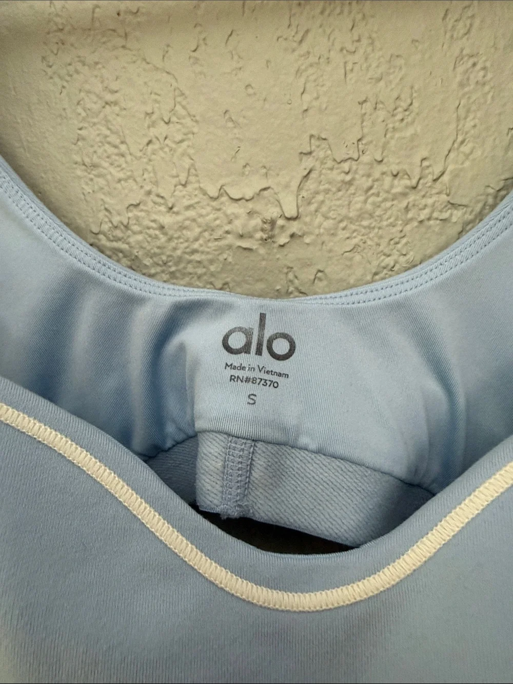 alo Airbrush Heart Throb Bra in Seashell Blue/ white